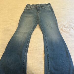 Mother jeans, little weekender layover